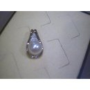 Gleiter Anhänger mit Perle und Diamanten echt Weißgold 585 Glanz 19x10mm